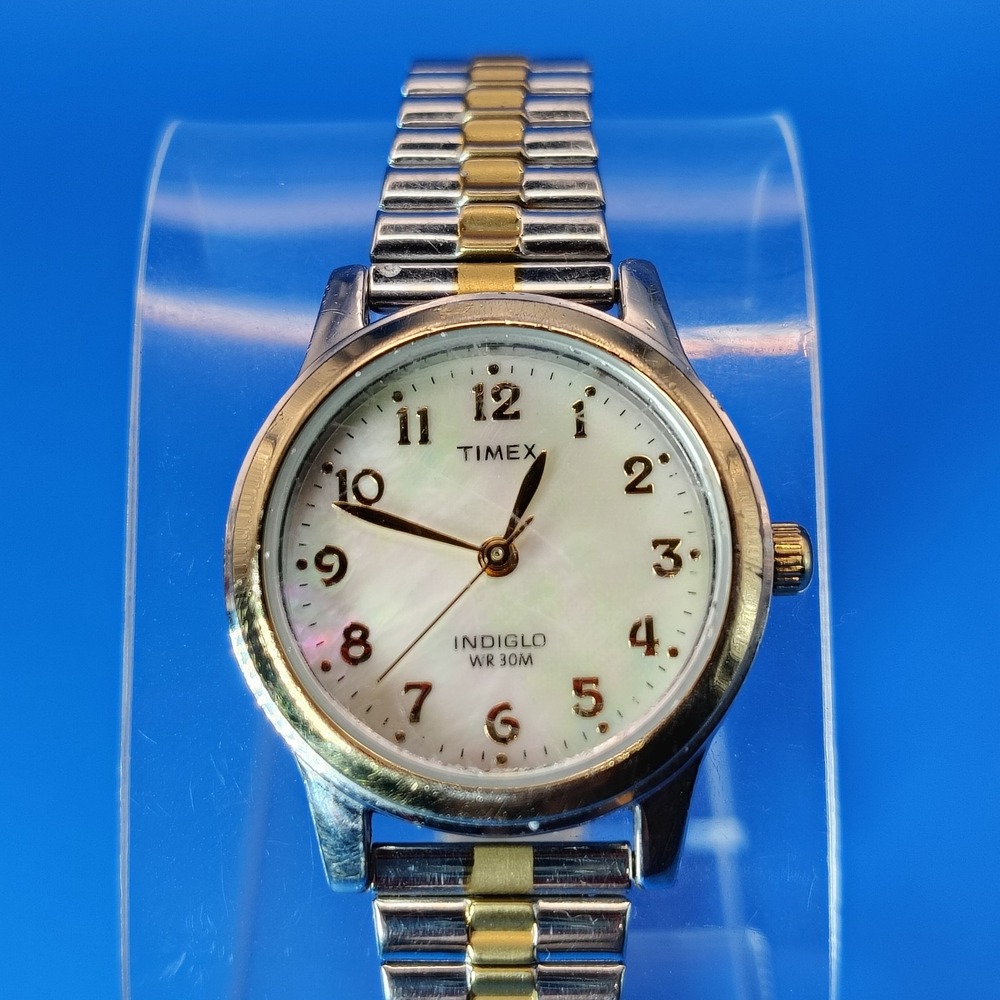 Vintage 2002 Timex Indiglo Mother of Pearl 25mm Women's‎ Two Tone Quartz Watch